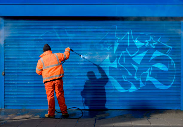 Best Commercial Building Pressure Washing  in Pine Manor, FL